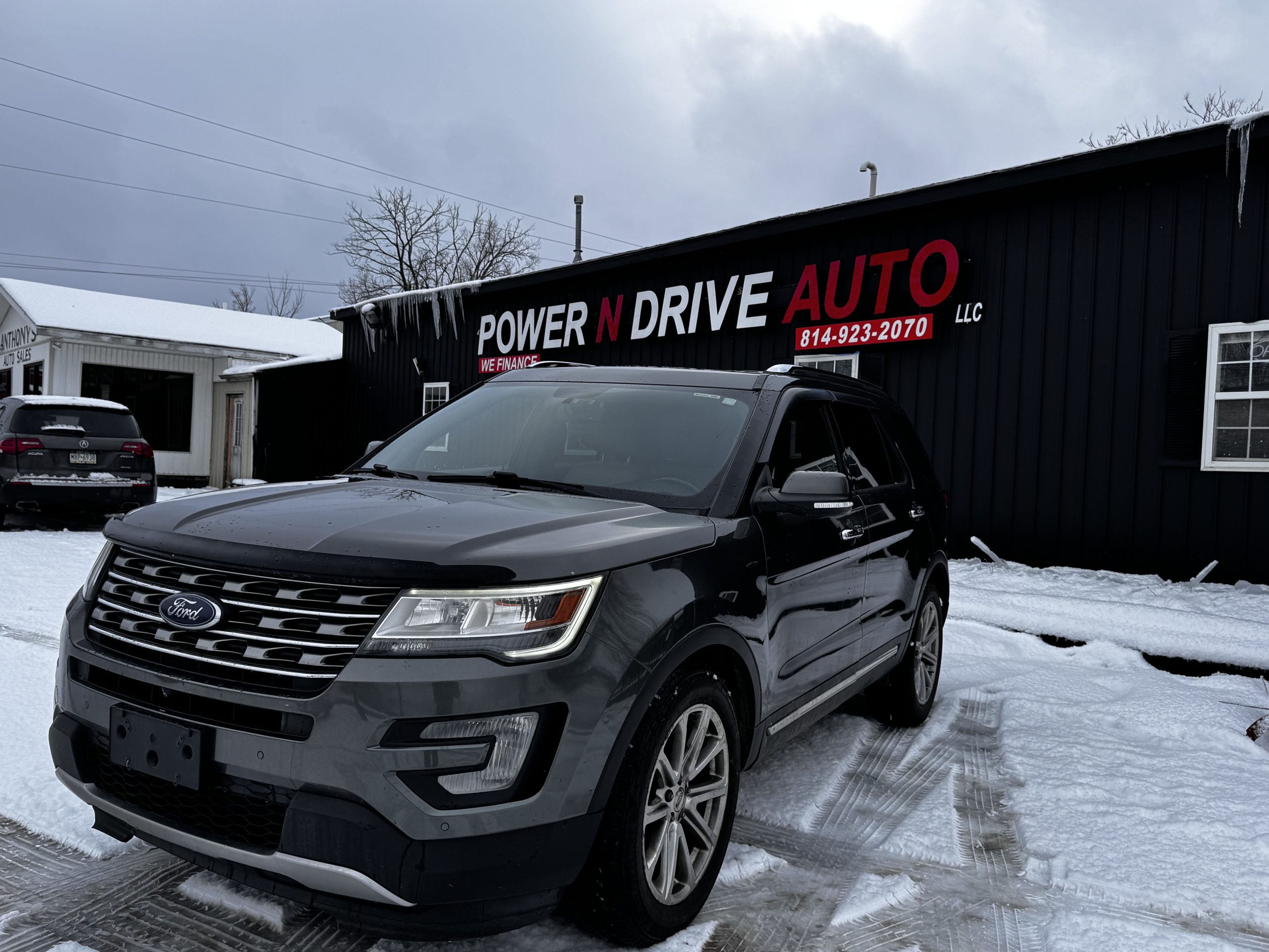 2017 Ford Explorer Limited - Photo 3