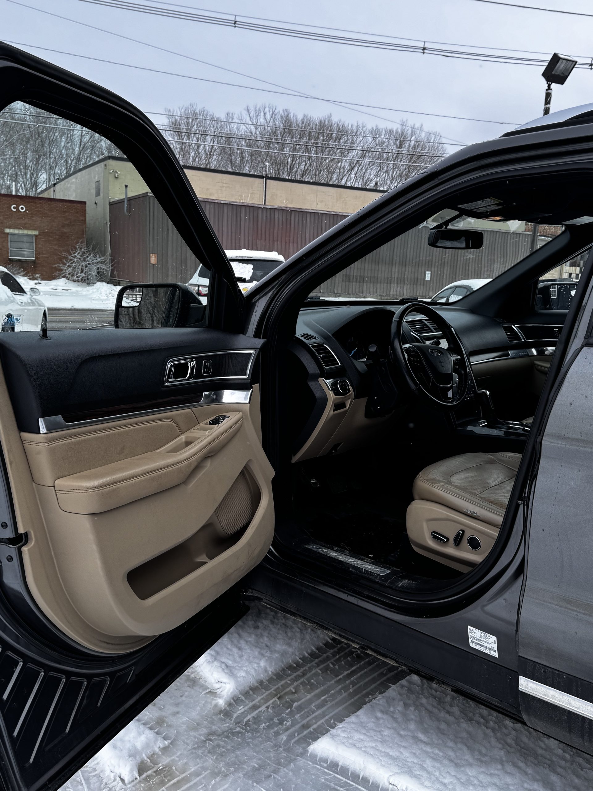 2017 Ford Explorer Limited - Photo 7