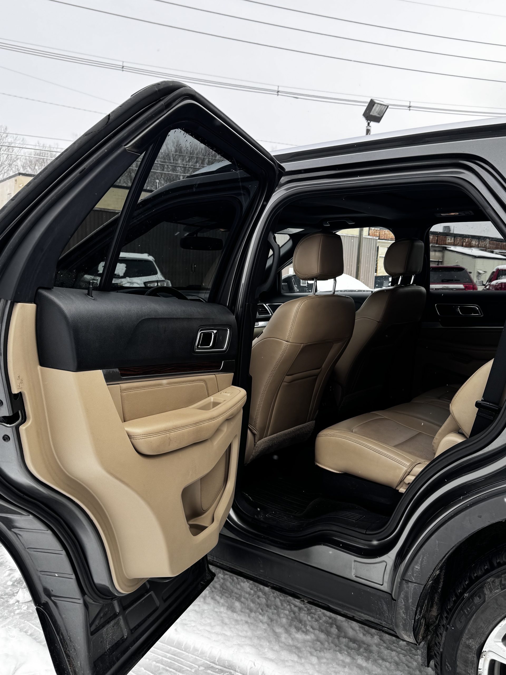 2017 Ford Explorer Limited - Photo 9