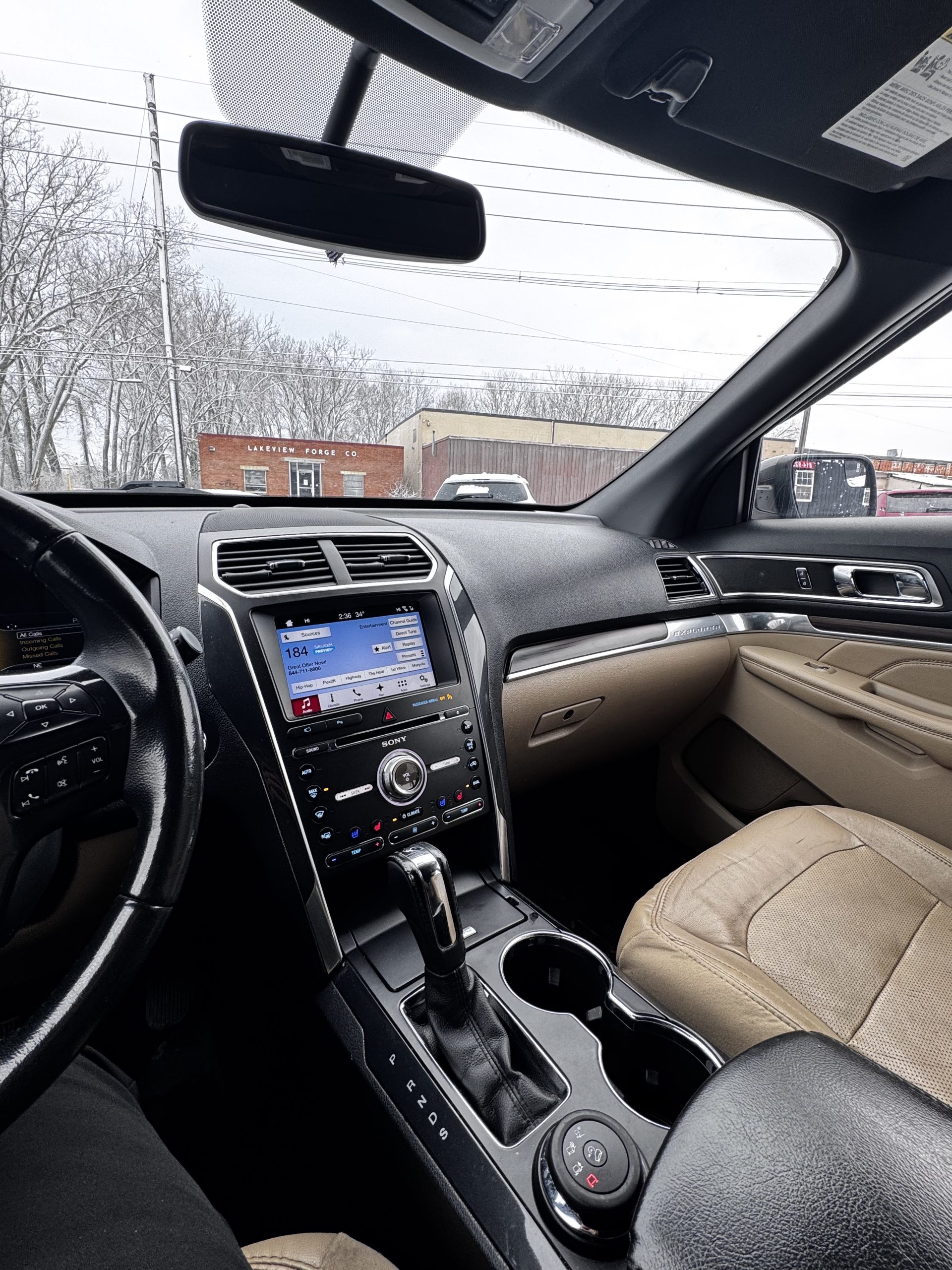 2017 Ford Explorer Limited - Photo 11