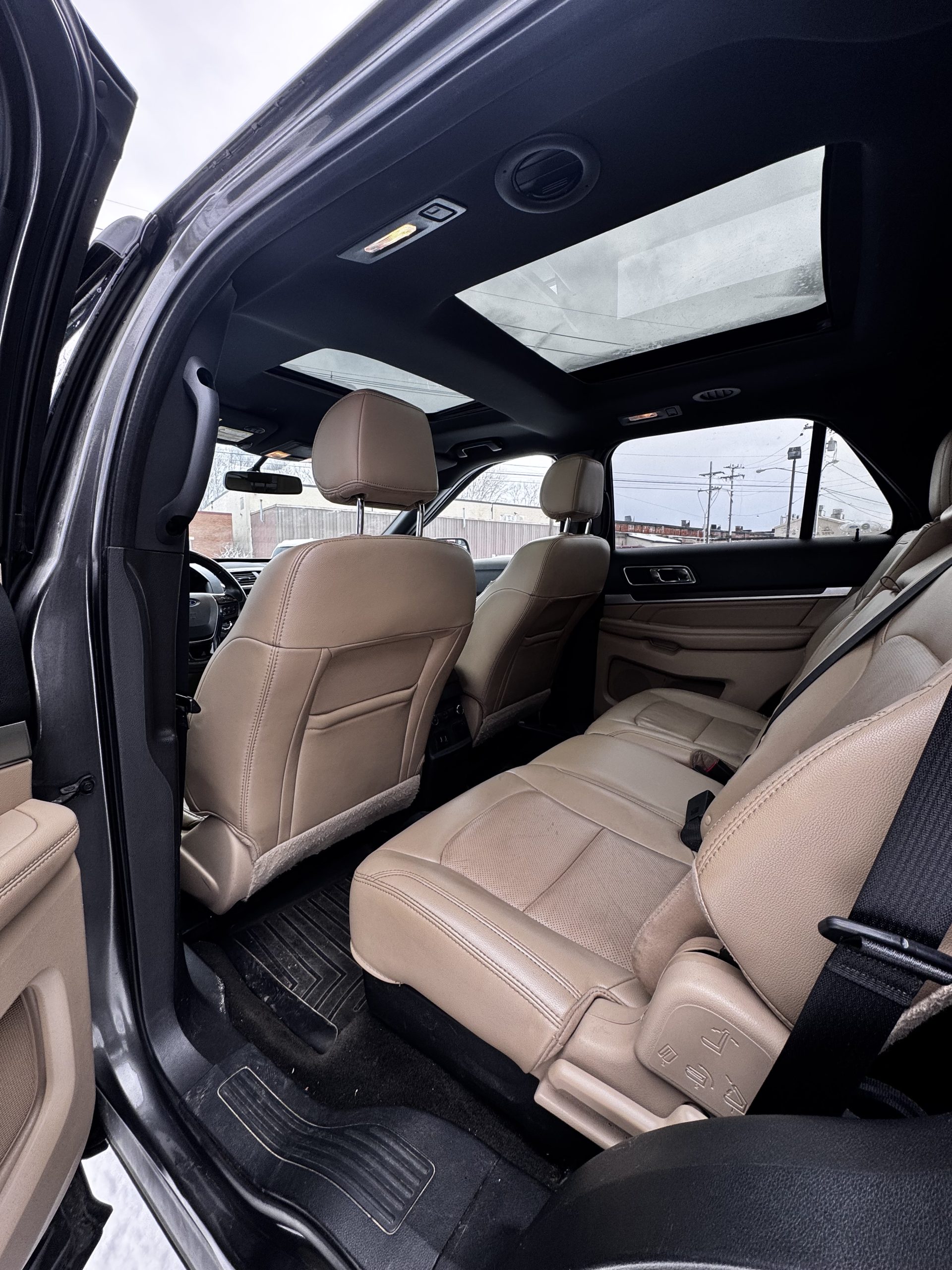 2017 Ford Explorer Limited - Photo 14
