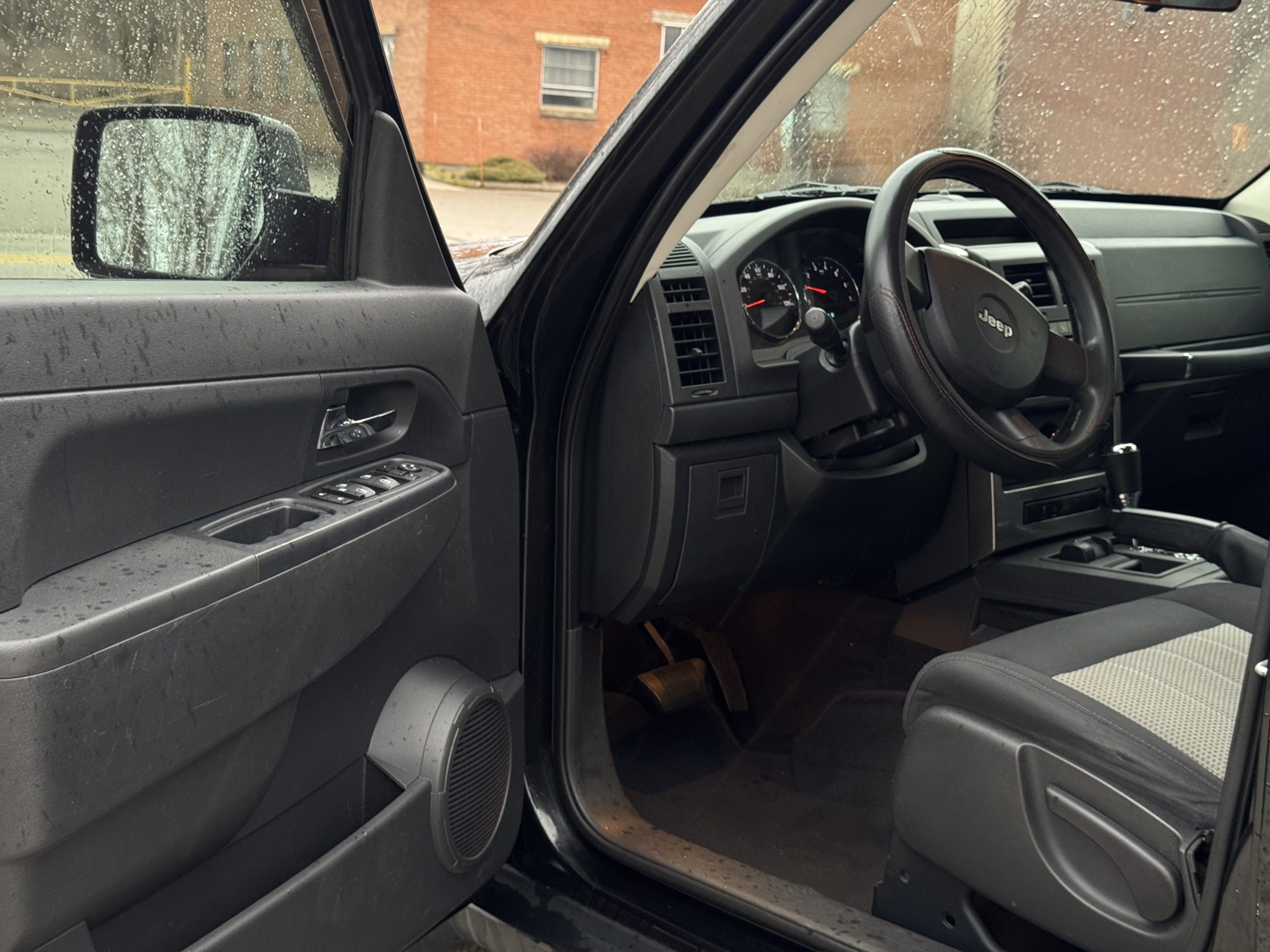 2010 Jeep Liberty Sport - Photo 8
