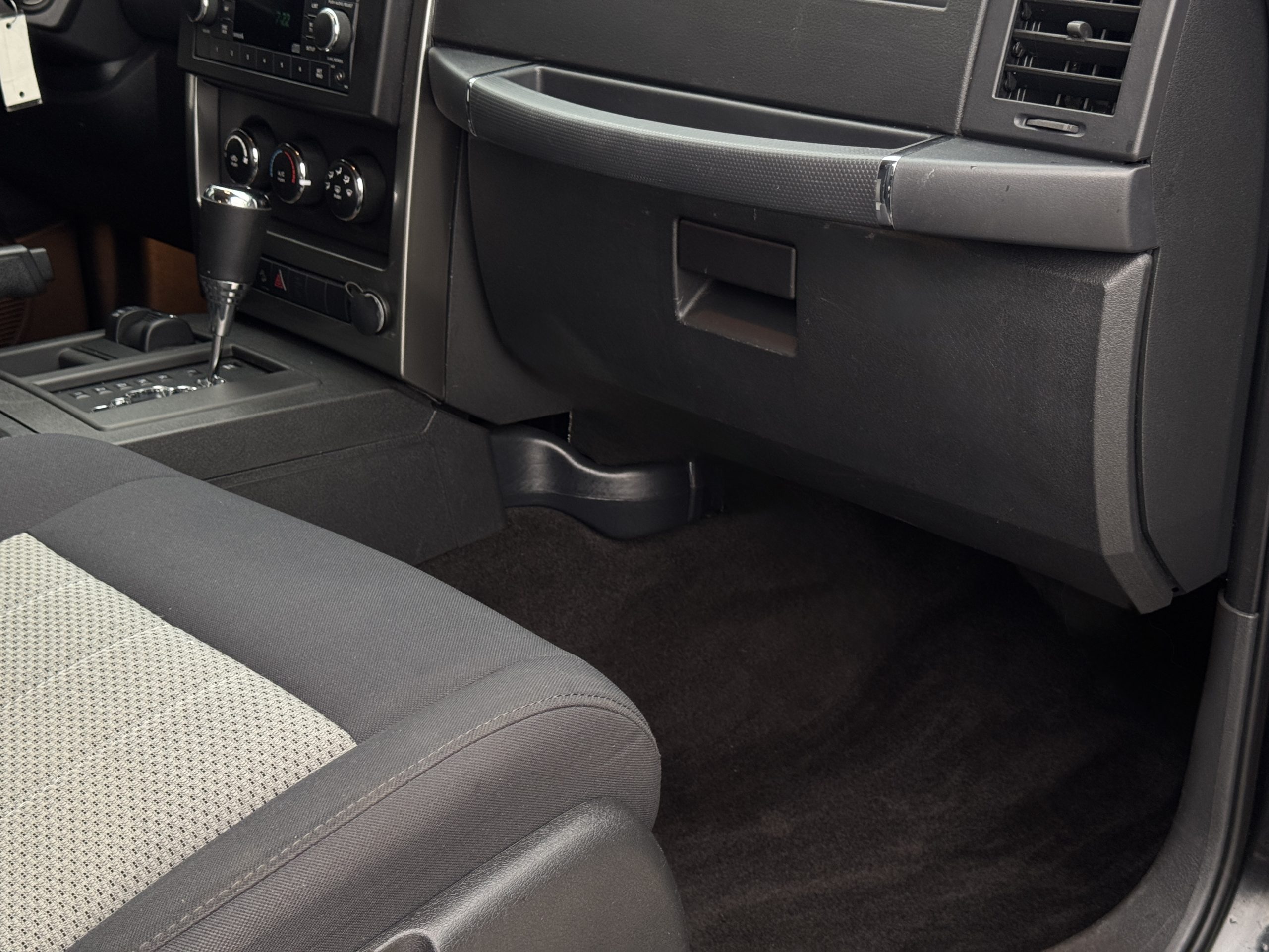2010 Jeep Liberty Sport - Photo 13