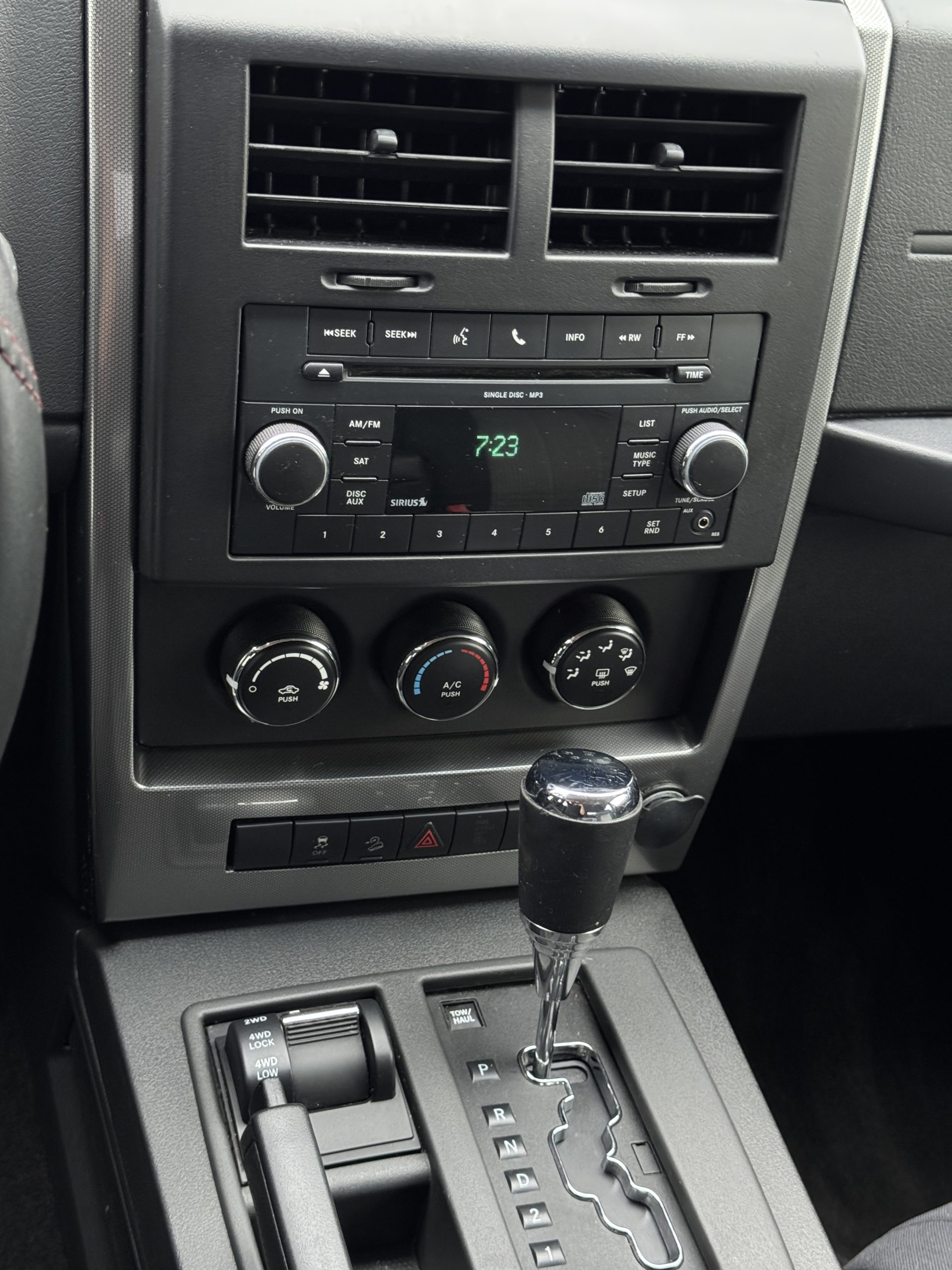 2010 Jeep Liberty Sport - Photo 16