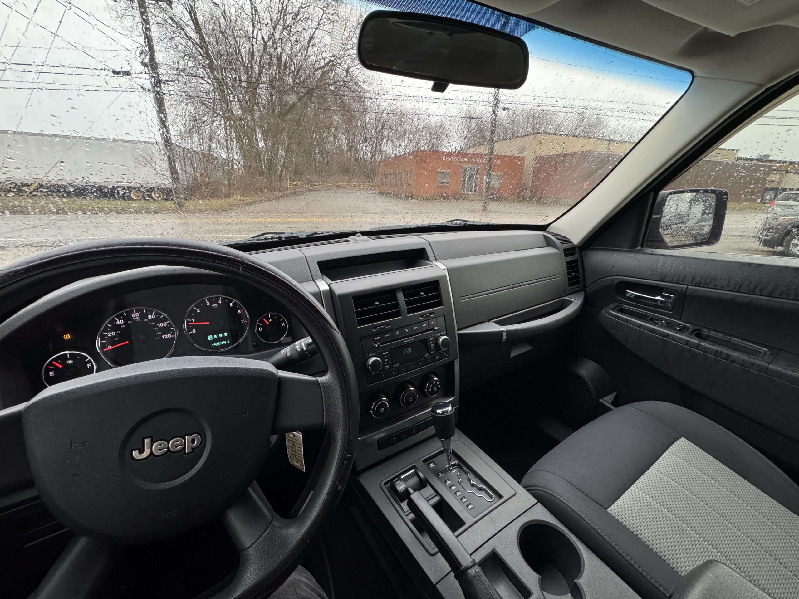 2010 Jeep Liberty Sport - Photo 18