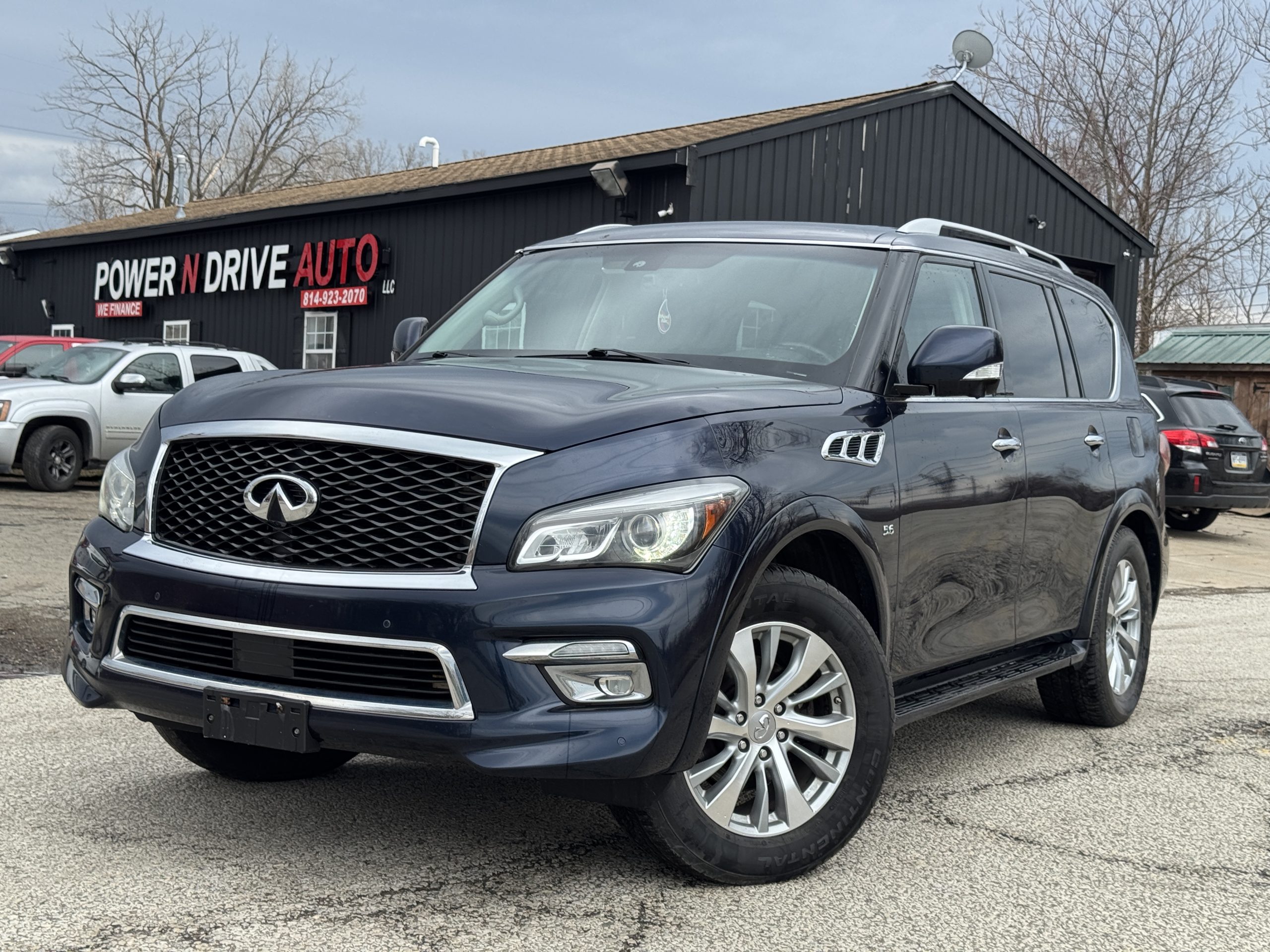 2017 INFINITI QX80's photo