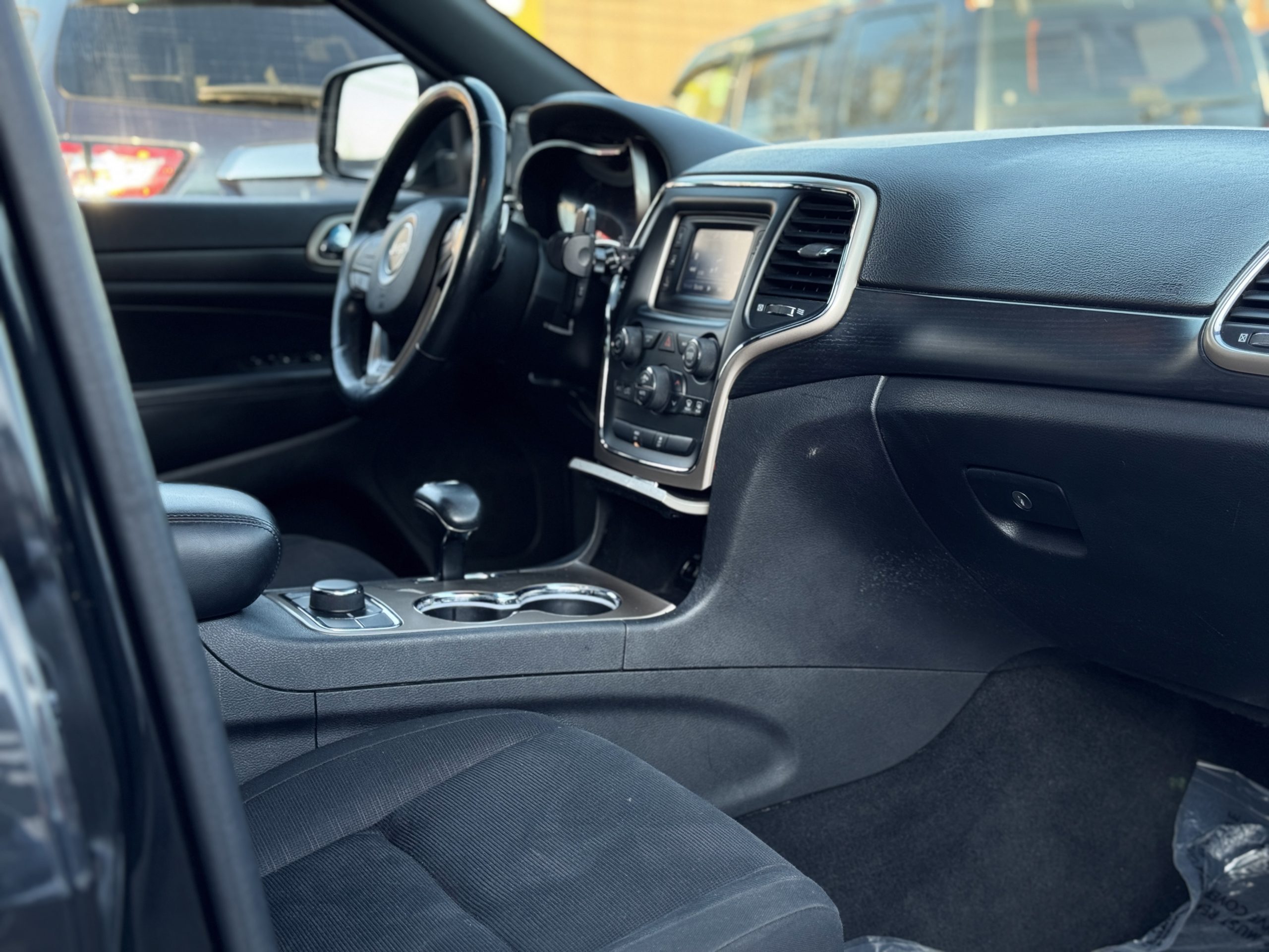 2014 Jeep Grand Cherokee Laredo - Photo 12