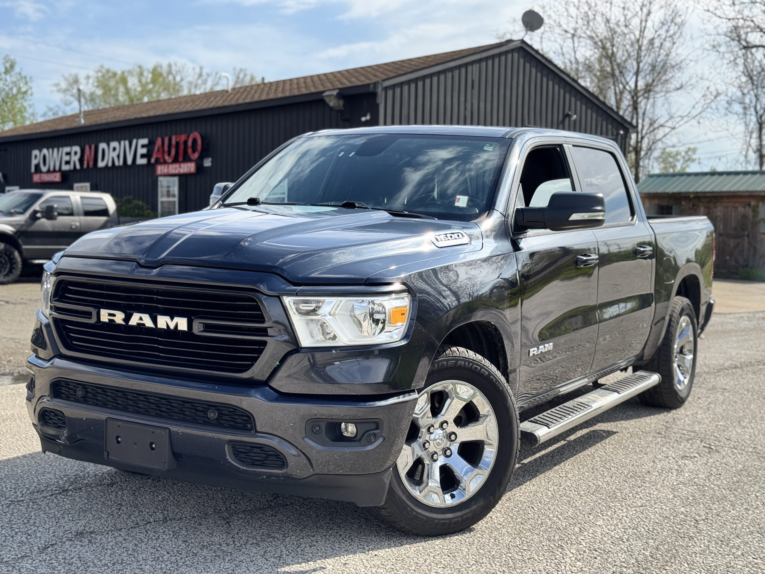2020 RAM 1500 Big Horn/Lone Star 4x4 Crew Cab 5'7's photo