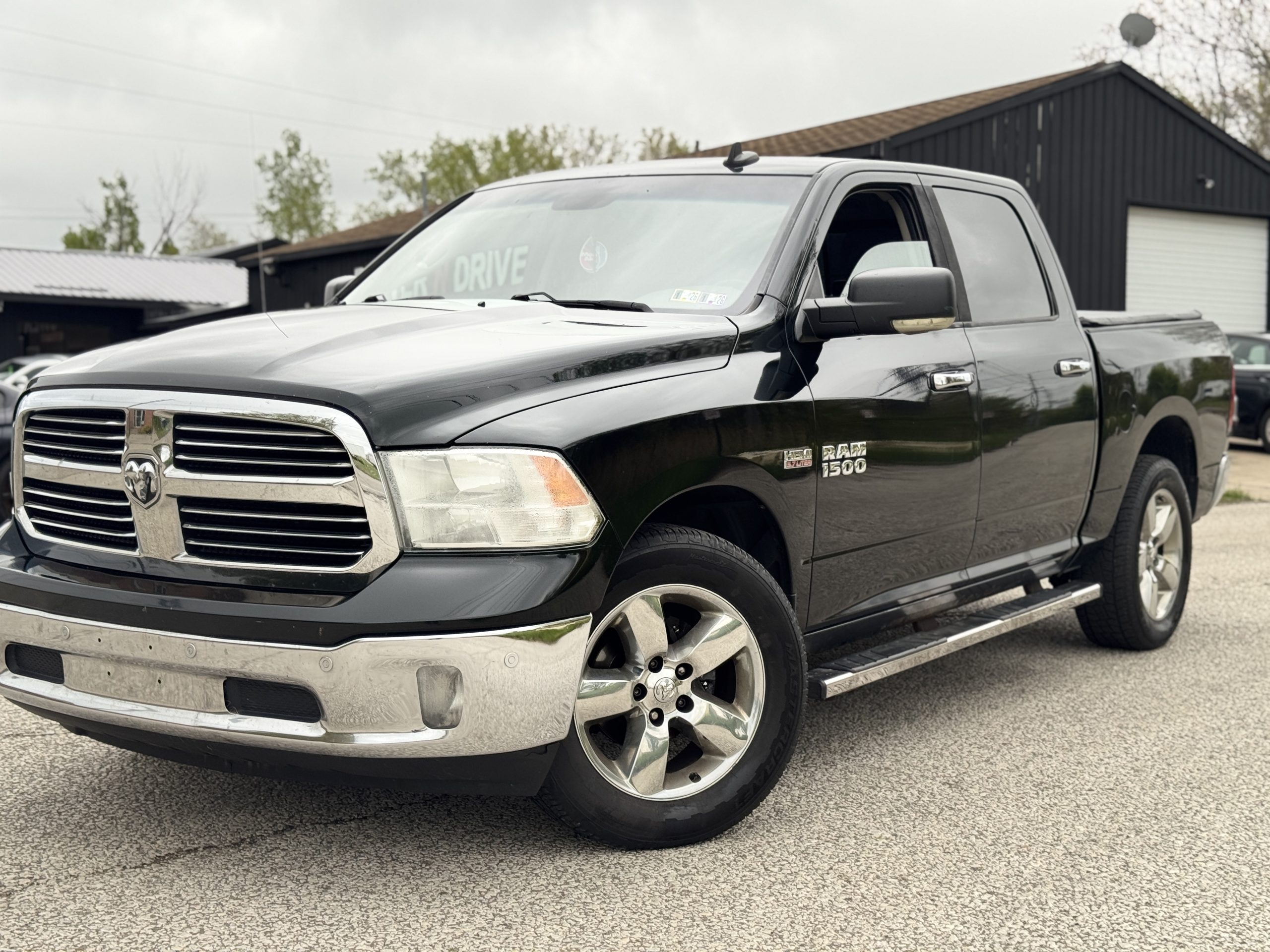2016 RAM 1500 Big Horn 4x4 Crew Cab 5'7's photo